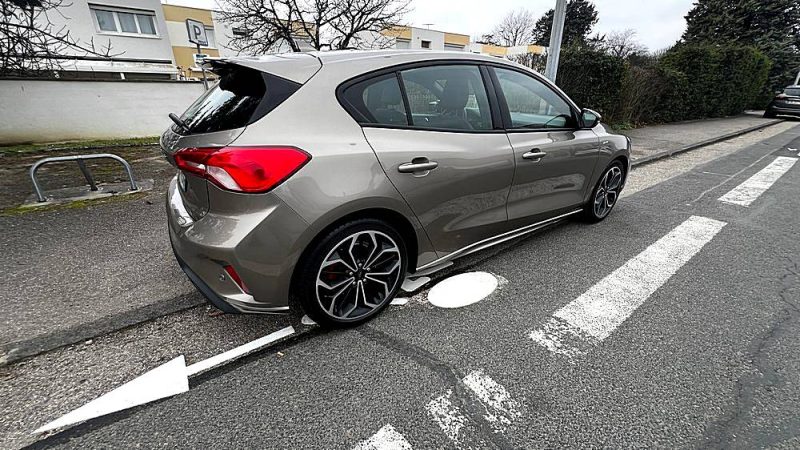 FORD FOCUS 1.5 EcoBoost 150 ST-Line