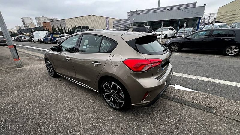 FORD FOCUS 1.5 EcoBoost 150 ST-Line