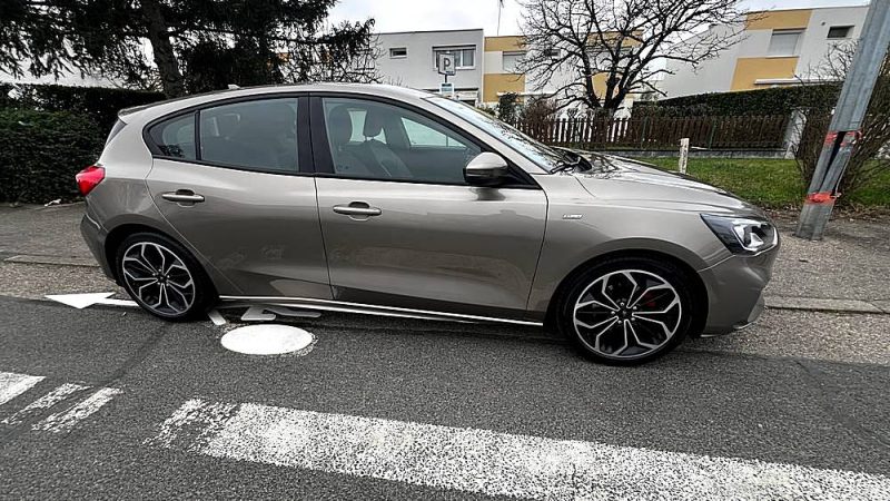 FORD FOCUS 1.5 EcoBoost 150 ST-Line