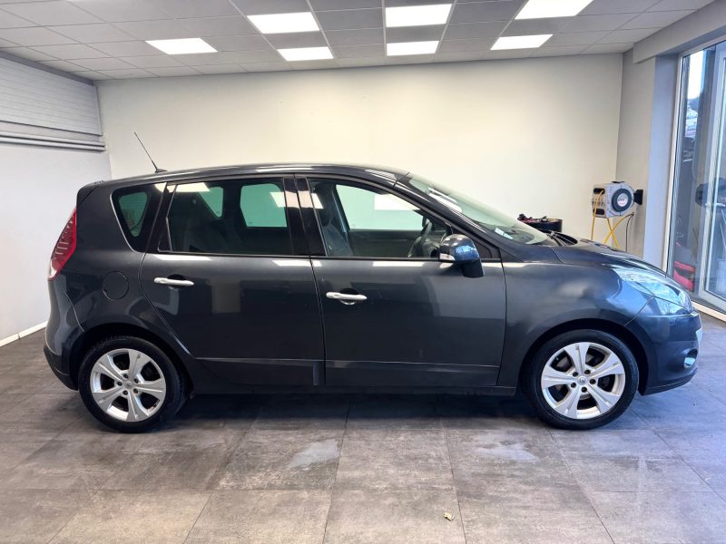 RENAULT MEGANE SCENIC 2010