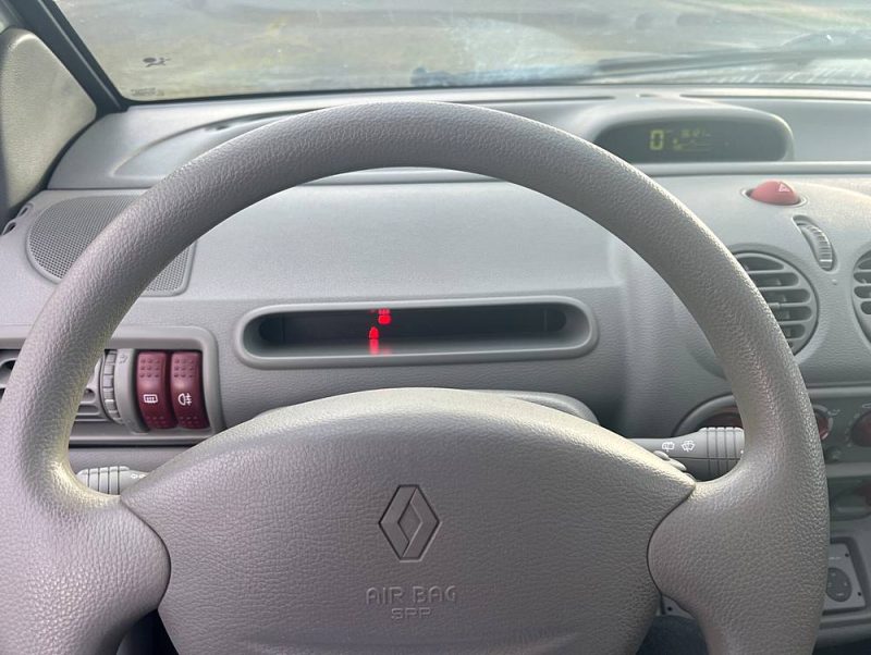 RENAULT TWINGO PRIVILEGE 1.2 16V