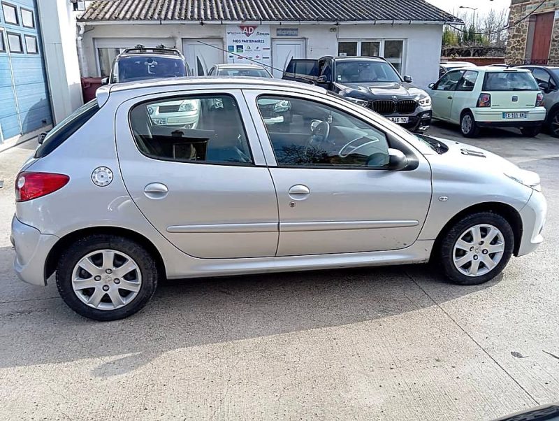 PEUGEOT 206+ Trendy 1.1e 60ch