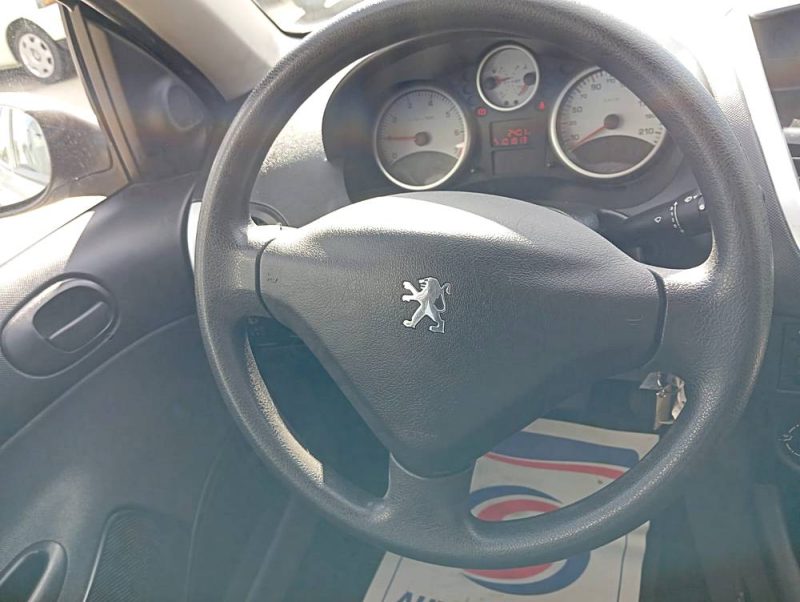 PEUGEOT 206+ Trendy 1.1e 60ch