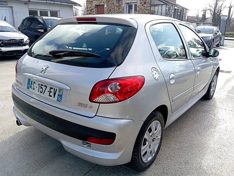 PEUGEOT 206+ Trendy 1.1e 60ch