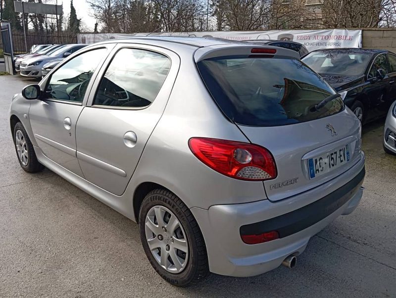 PEUGEOT 206+ Trendy 1.1e 60ch