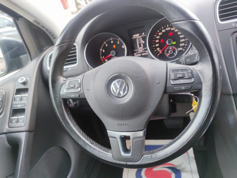 VOLKSWAGEN GOLF Confortline DSG7 1.4 TSI 160