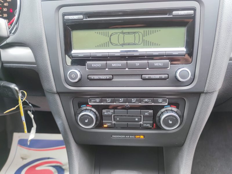 VOLKSWAGEN GOLF Confortline DSG7 1.4 TSI 160