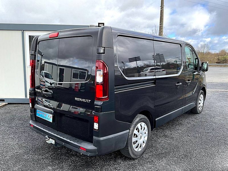 RENAULT TRAFIC 2,0 BLUE-DCI 120 CV UTILITAIRE AMÉNAGÉ 