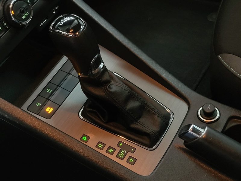 SKODA OCTAVIA COMBI 1.6 TDI 110cv Ambition Boîte Auto DSG7