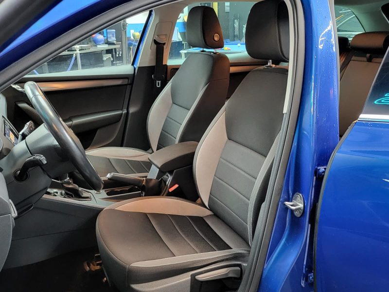 SKODA OCTAVIA COMBI 1.6 TDI 110cv Ambition Boîte Auto DSG7