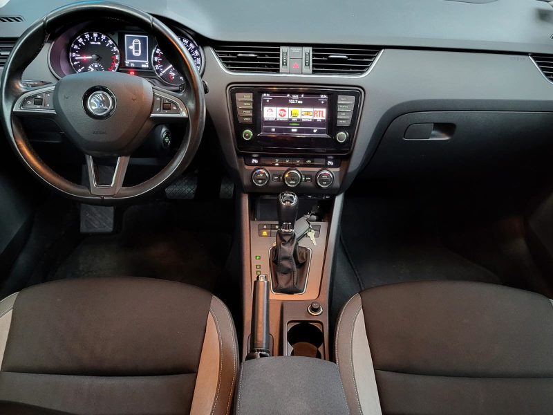 SKODA OCTAVIA COMBI 1.6 TDI 110cv Ambition Boîte Auto DSG7