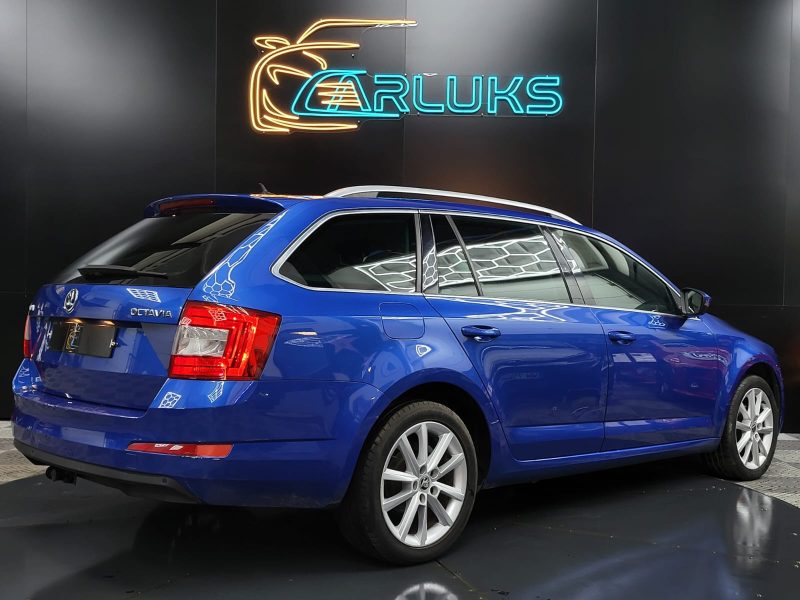 SKODA OCTAVIA COMBI 1.6 TDI 110cv Ambition Boîte Auto DSG7