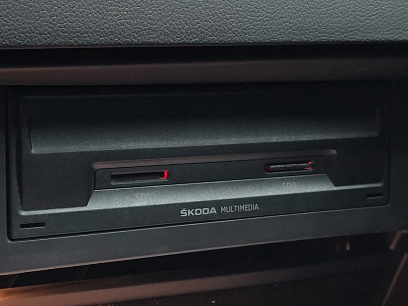 SKODA OCTAVIA COMBI 1.6 TDI 110cv Ambition Boîte Auto DSG7