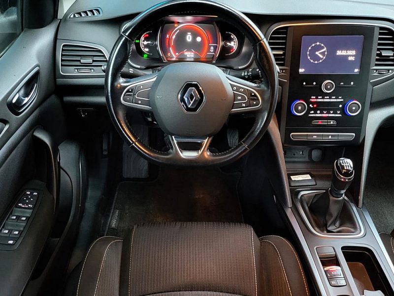 RENAULT MEGANE IV 1.2 TCe 100cv Limited BVM6 1ère Main