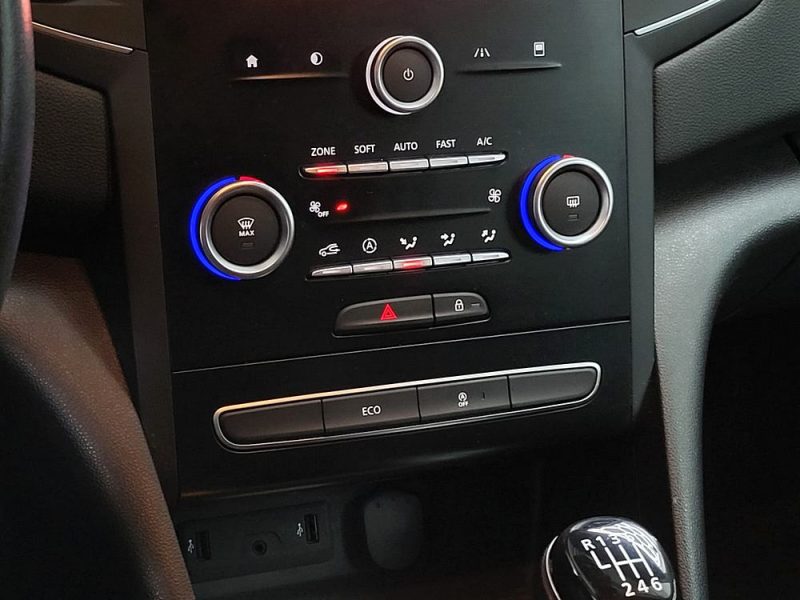 RENAULT MEGANE IV 1.2 TCe 100cv Limited BVM6 1ère Main