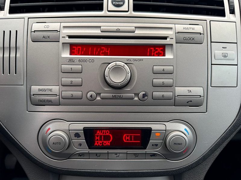 FORD KUGA 2.0L TDCi 136Ch Titanium / Révisée&Garantie