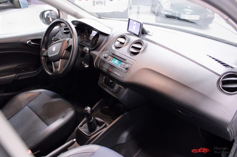 SEAT IBIZA 105ch I Tech Plus BVM 5 - Entretien complet à jour 