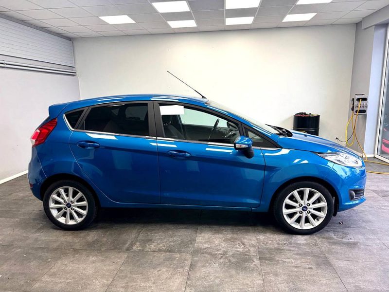FORD FIESTA 2016