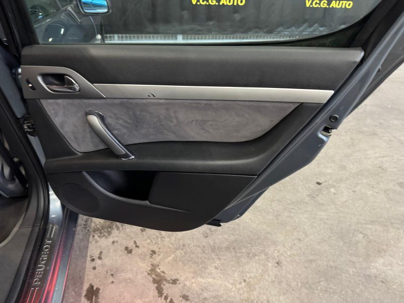 PEUGEOT 407 2.0 HDI 136ch