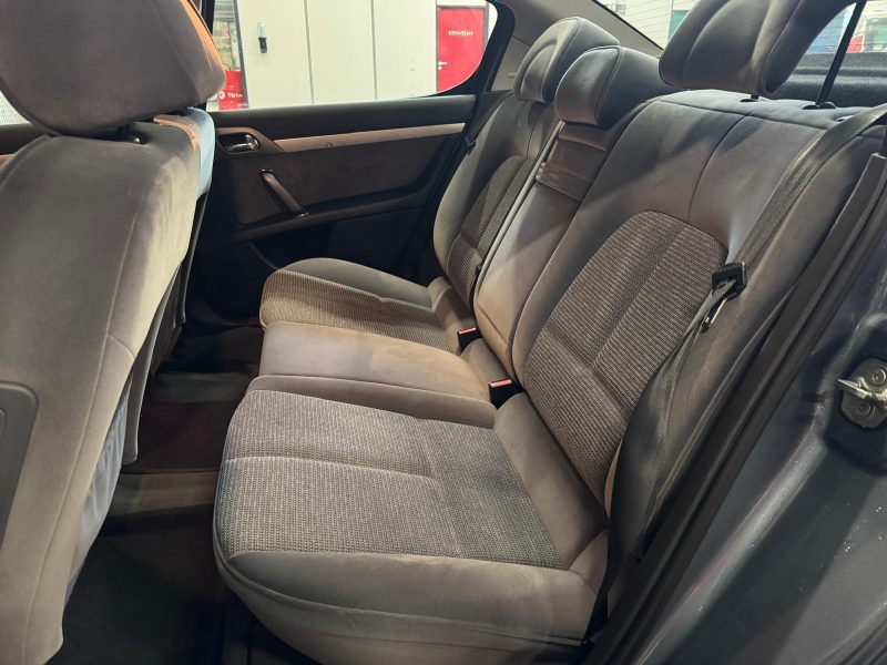 PEUGEOT 407 2.0 HDI 136ch