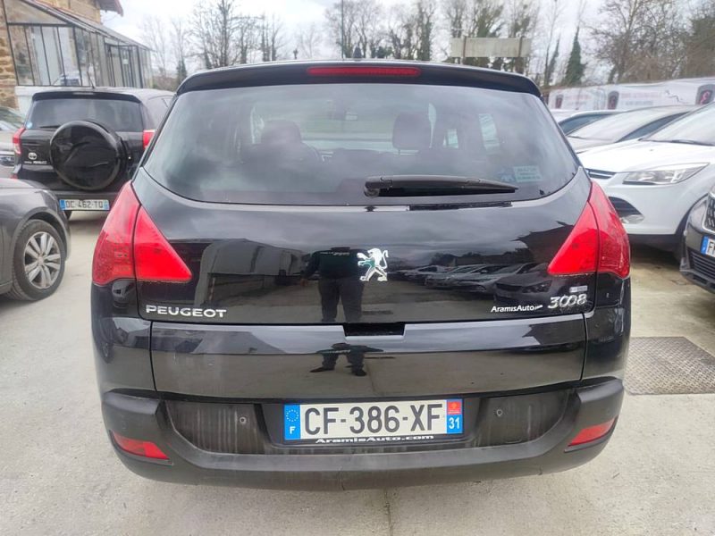 PEUGEOT 3008 Allure 1.6 e-HDi 112ch BMP6 BLUE LION