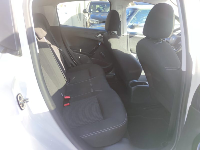 PEUGEOT 208 Style 1.4 HDi 68ch BVM5