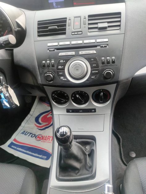 MAZDA MAZDA3 Elegance 1.6L MZ-CD 109 Ch