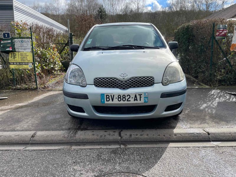 TOYOTA YARIS 1.0i VVTI 16V 65CV