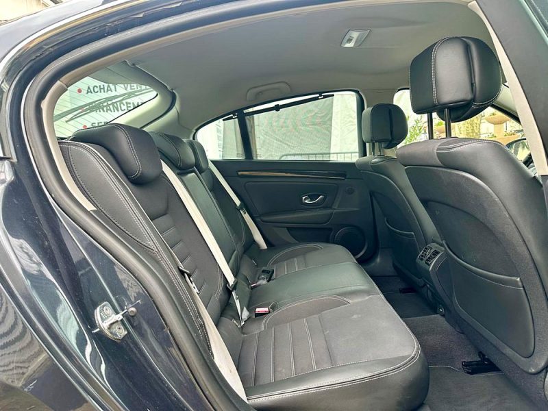 RENAULT LAGUNA III 2011