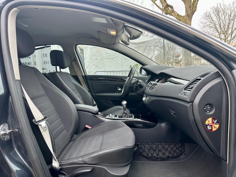 RENAULT LAGUNA III 2011