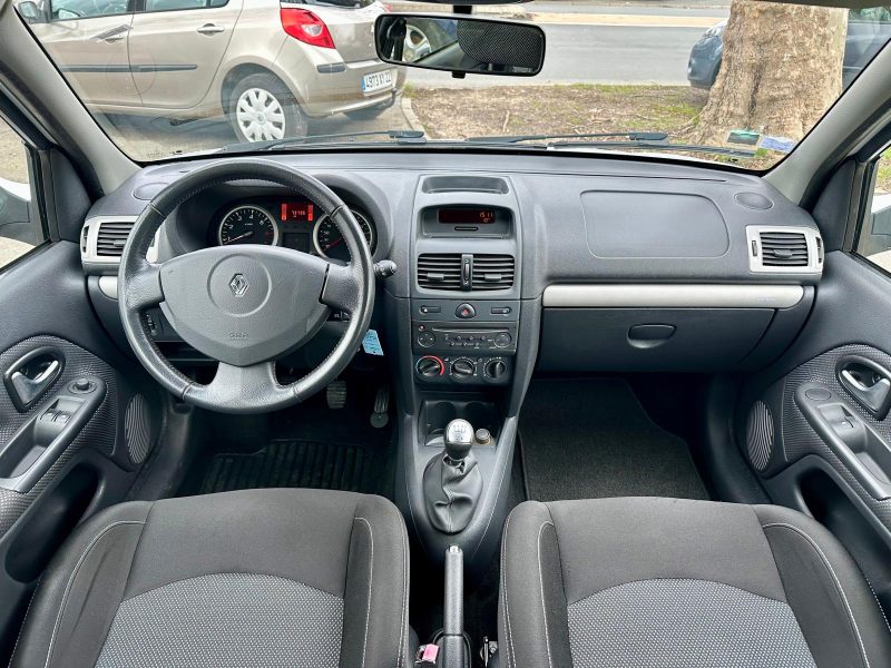 RENAULT CLIO 2011