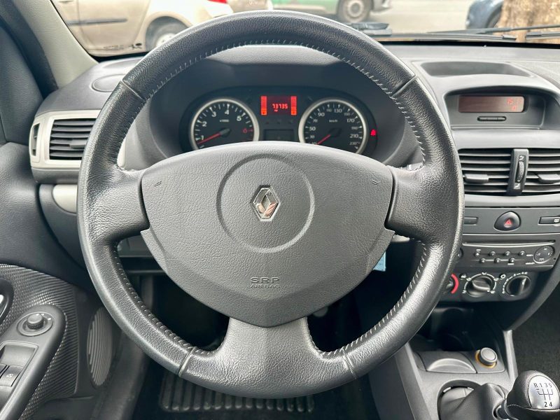 RENAULT CLIO 2011
