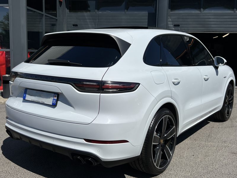 PORSCHE CAYENNE III 3.0 V6 E-HYBRID 462 PLATINUM EDITION TOIT OUVRANT ORIGINE FRANCE - GARANTIE 1 AN