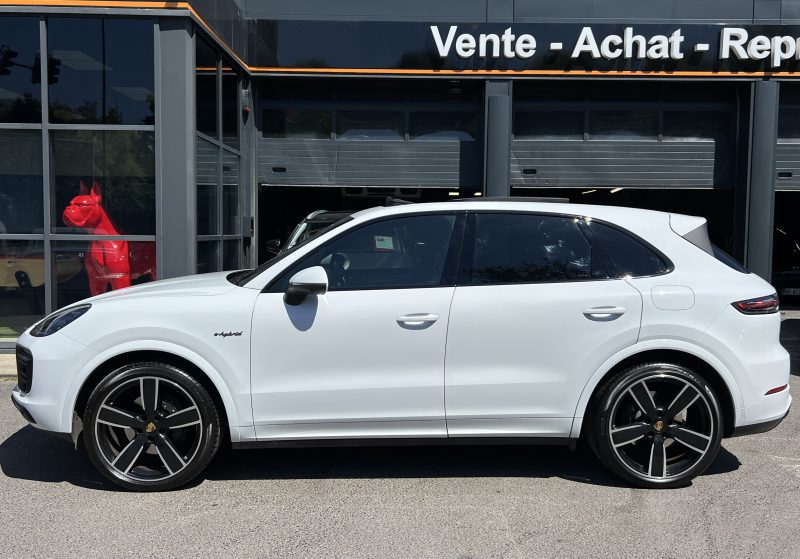 PORSCHE CAYENNE III 3.0 V6 E-HYBRID 462 PLATINUM EDITION TOIT OUVRANT ORIGINE FRANCE - GARANTIE 1 AN