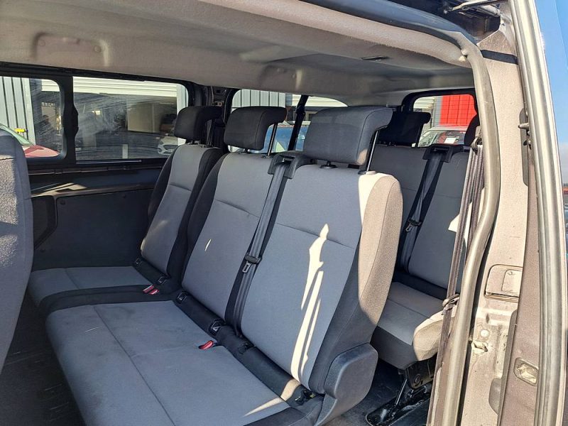 1.6 BlueHDi 115cv Confort BVM6 9 PLACES