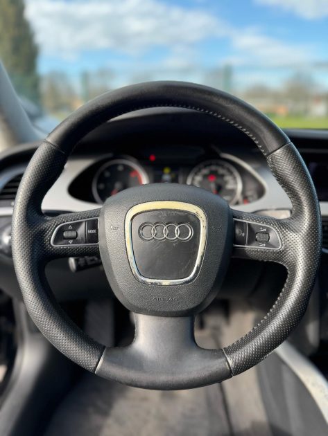 AUDI A4 2011 2.0 TDI 140cv Ambition / Distribution OK / Révisée / CT OK 