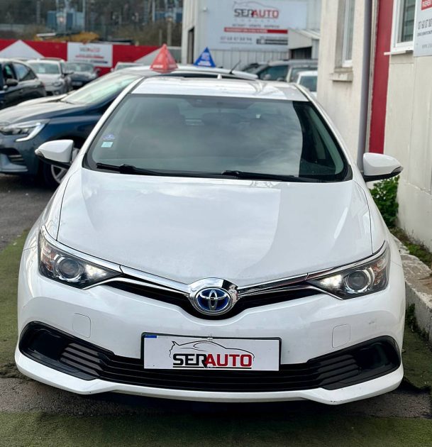 TOYOTA AURIS 2015