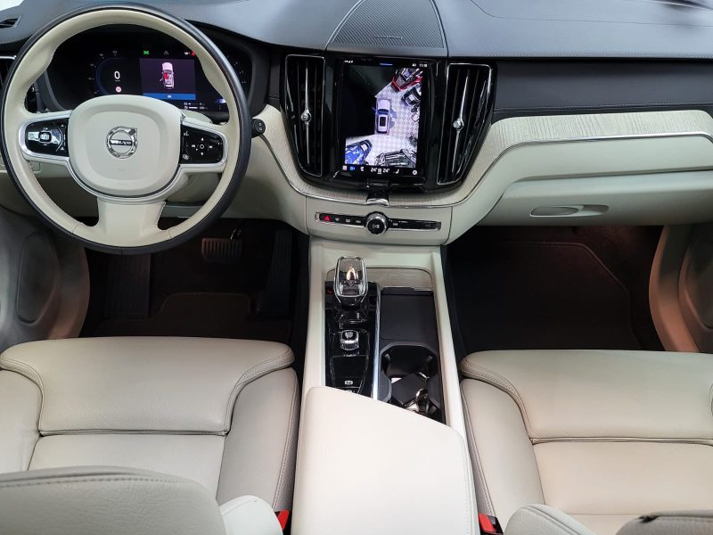 VOLVO XC60 II T8 Hybrid Recharge 392cv Inscription AWD Boîte Auto Geartronic8