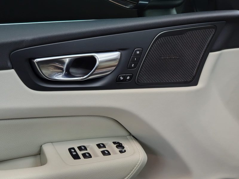 VOLVO XC60 II T8 Hybrid Recharge 392cv Inscription AWD Boîte Auto Geartronic8