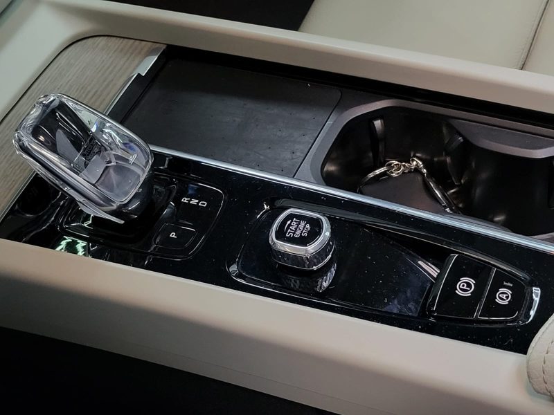 VOLVO XC60 II T8 Hybrid Recharge 392cv Inscription AWD Boîte Auto Geartronic8