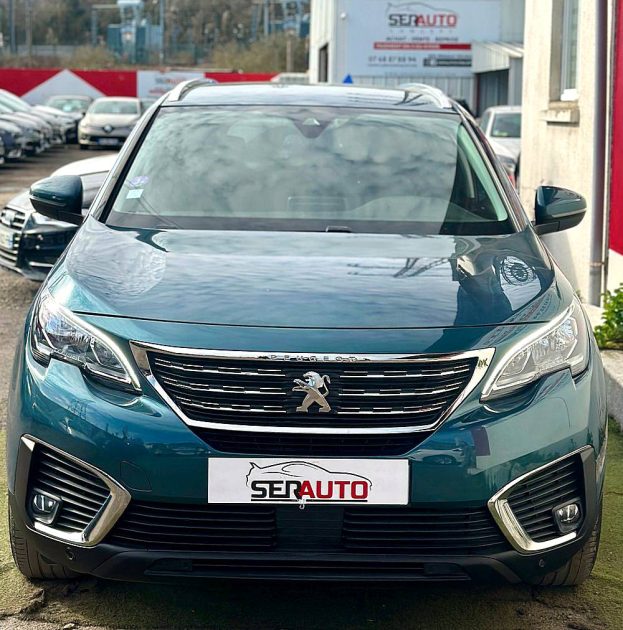 PEUGEOT 5008 2018
