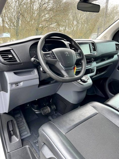 PEUGEOT EXPERT 2.0 HDi 122Cv EAT8 LONG ASPHALT