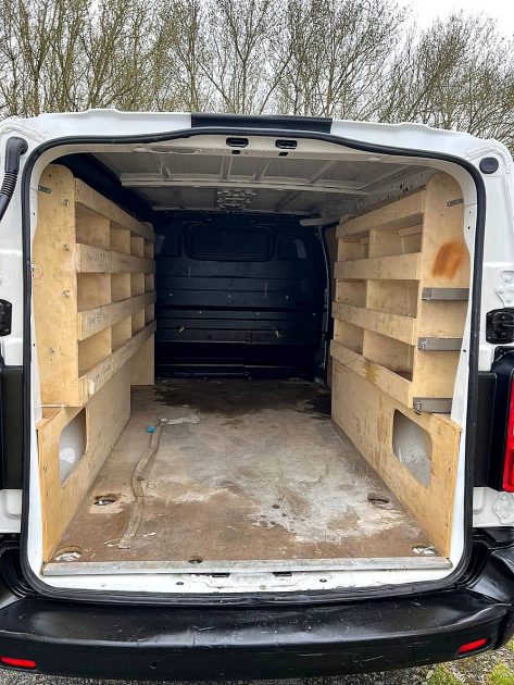 PEUGEOT EXPERT 2.0 HDi 122Cv EAT8 LONG ASPHALT