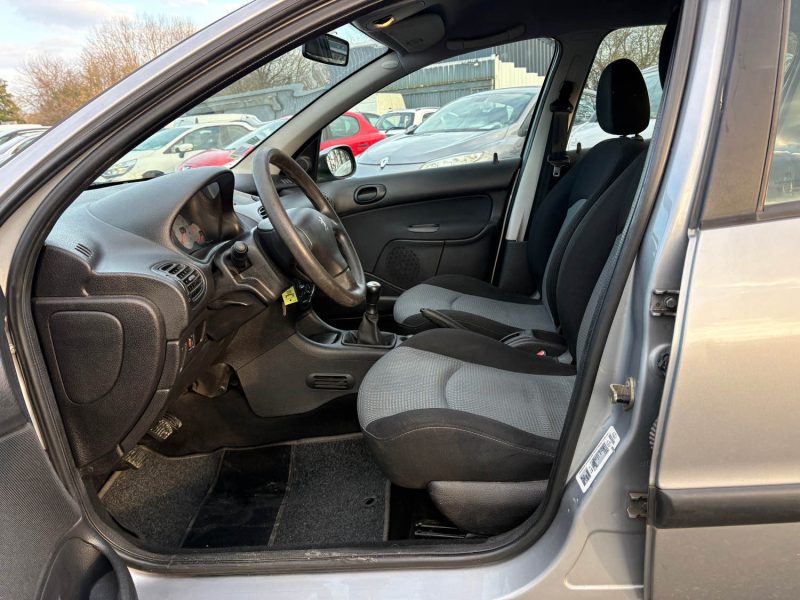 PEUGEOT 206 2005