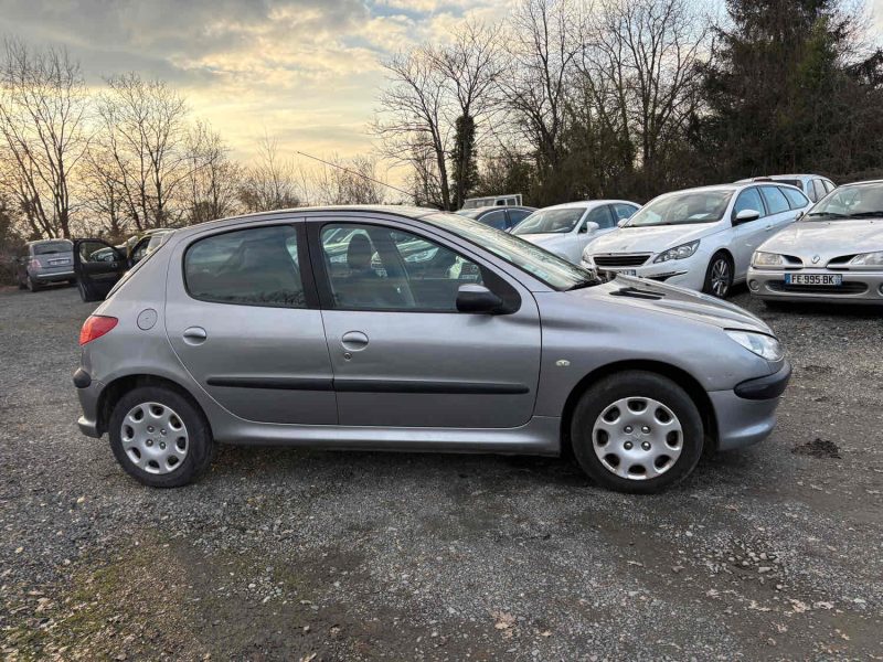 PEUGEOT 206 2005