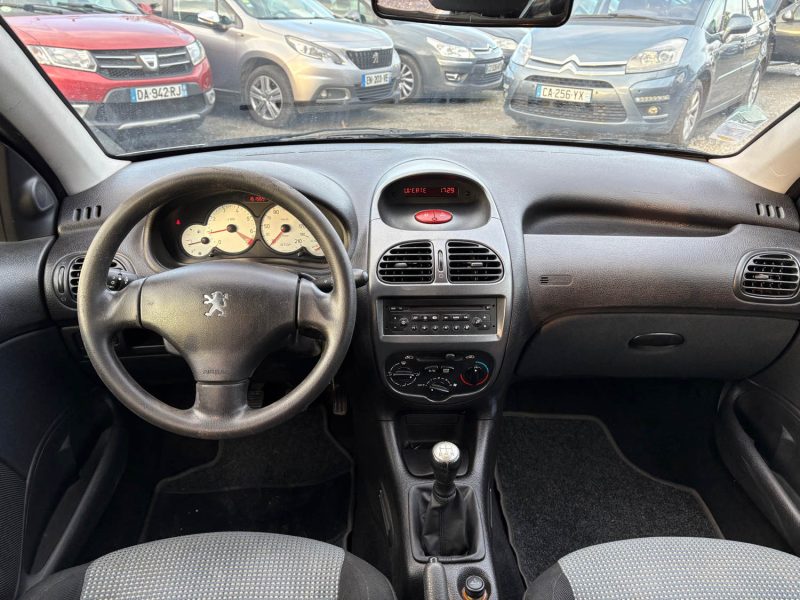 PEUGEOT 206 2005