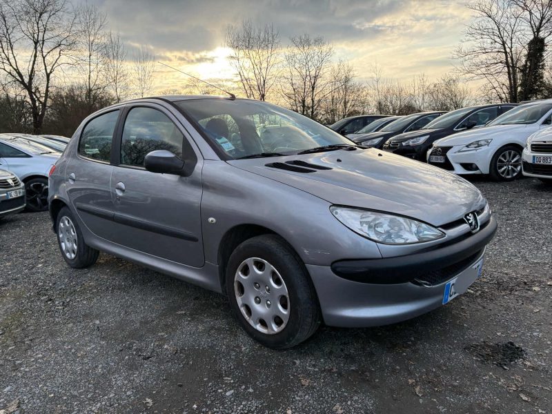 PEUGEOT 206 2005