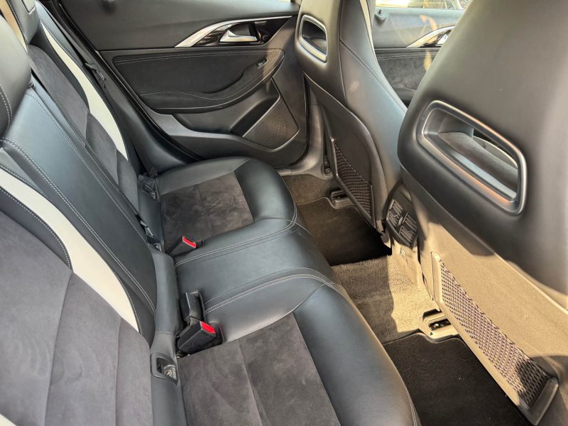 INFINITI Q30S 
