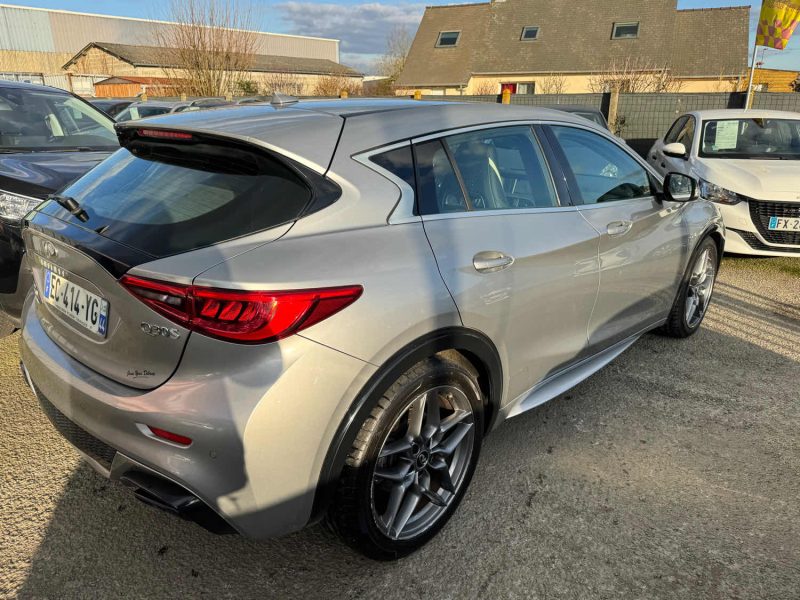 INFINITI Q30S 