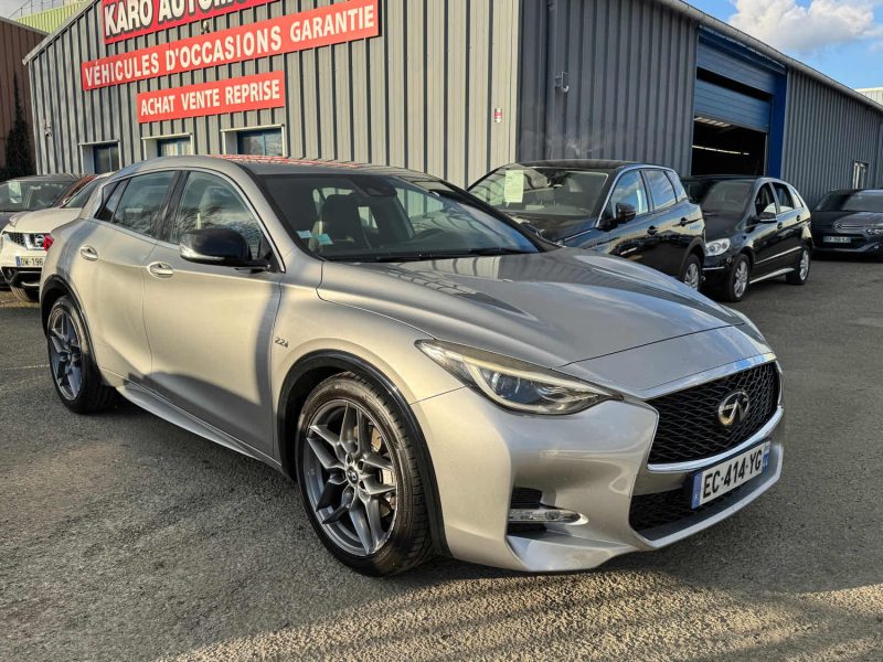 INFINITI Q30S 